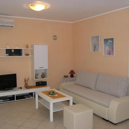 Apartments Biljana For Relaxing Holidays In Baska Baska (Krk) Exterior photo