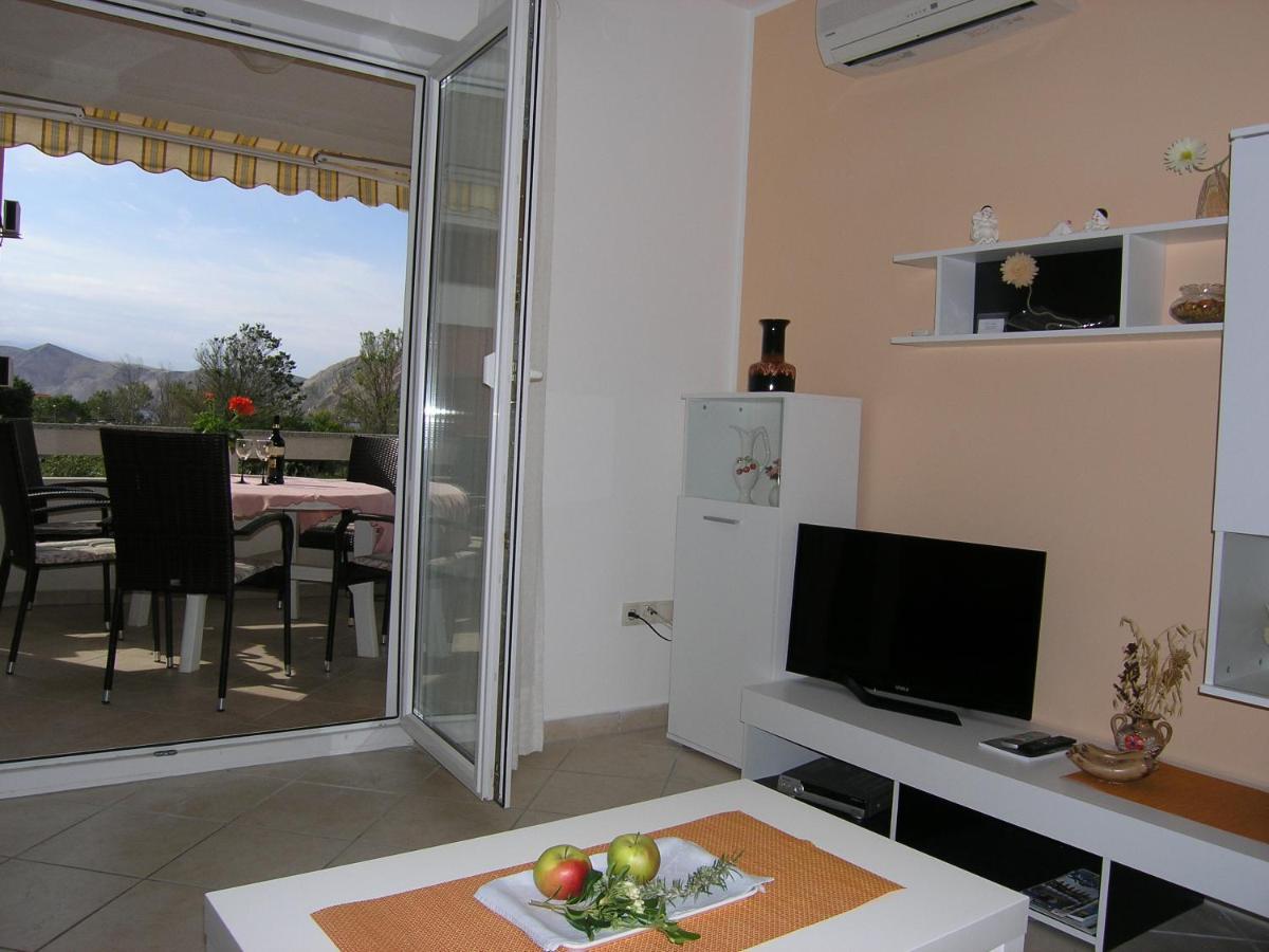 Biljana For Relaxing Holidays In Apartment *