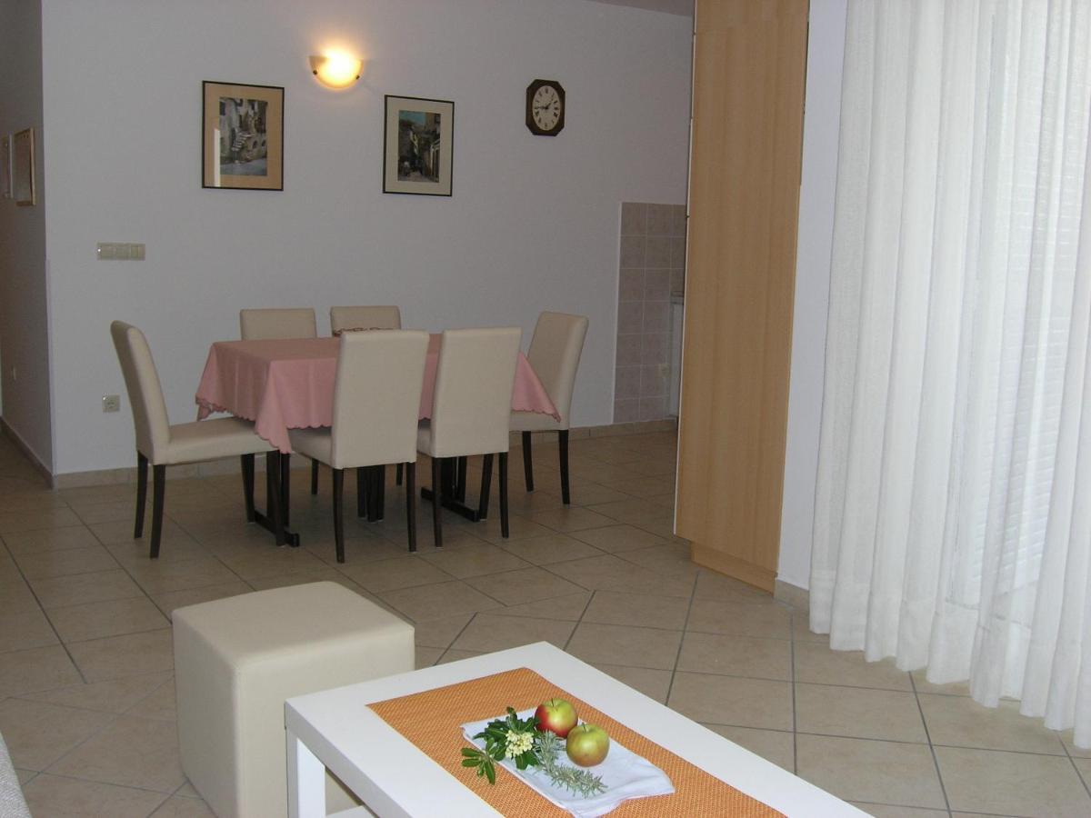 Apartment Biljana For Relaxing Holidays In Baska (Krk)