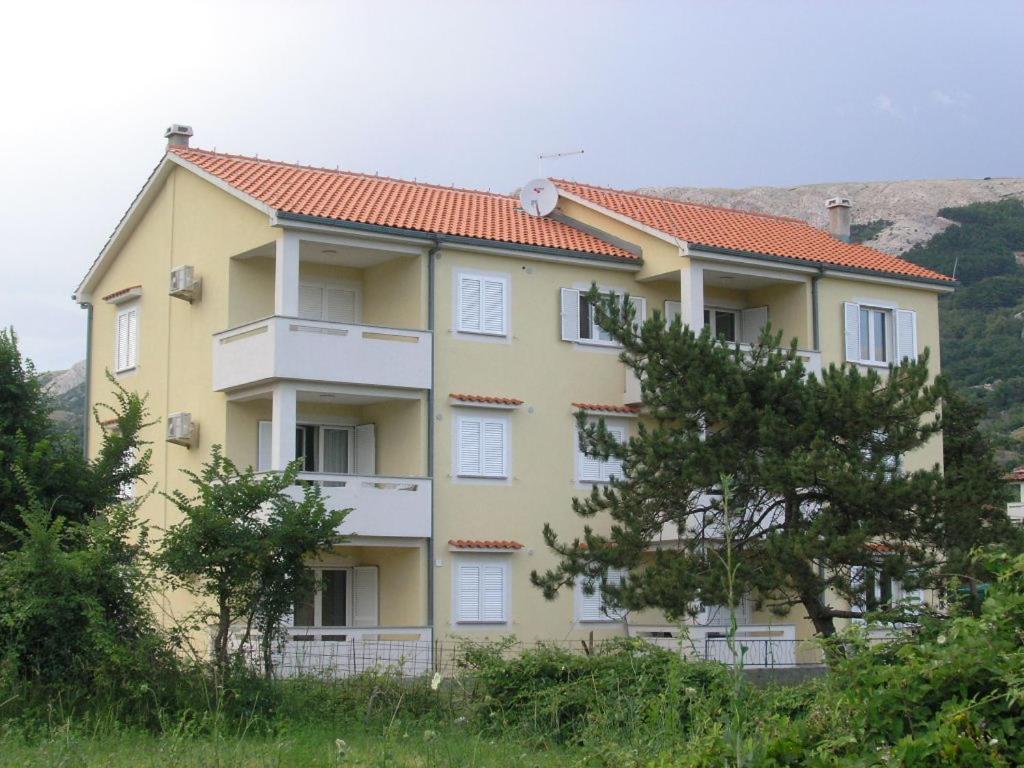 Biljana For Relaxing Holidays In * Baska (Krk)